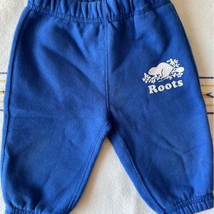 Roots baby sweatpants (small/ 3-6 months)